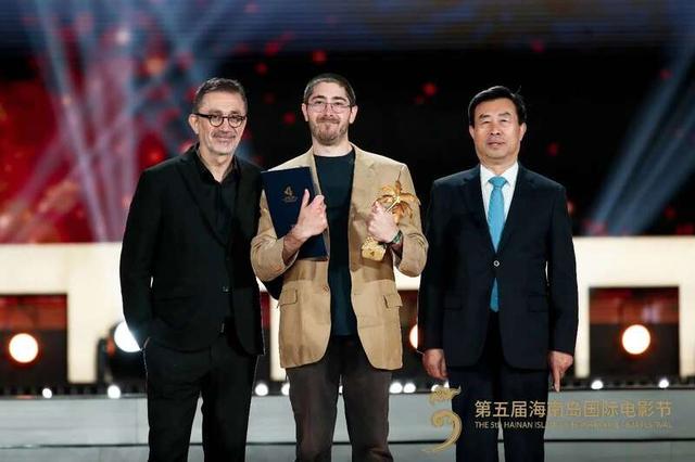 《家庭合影》获“金椰奖”最佳影片，第五届海南岛国际电影节闭幕