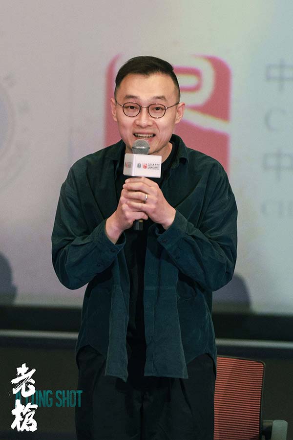 电影《老枪》中国首映口碑获赞 祖峰秦海璐周政杰亮相北影节红毯(图9) 电影《老枪》中国首映口碑获赞 祖峰秦海璐周政杰亮相北影节红毯(图9)