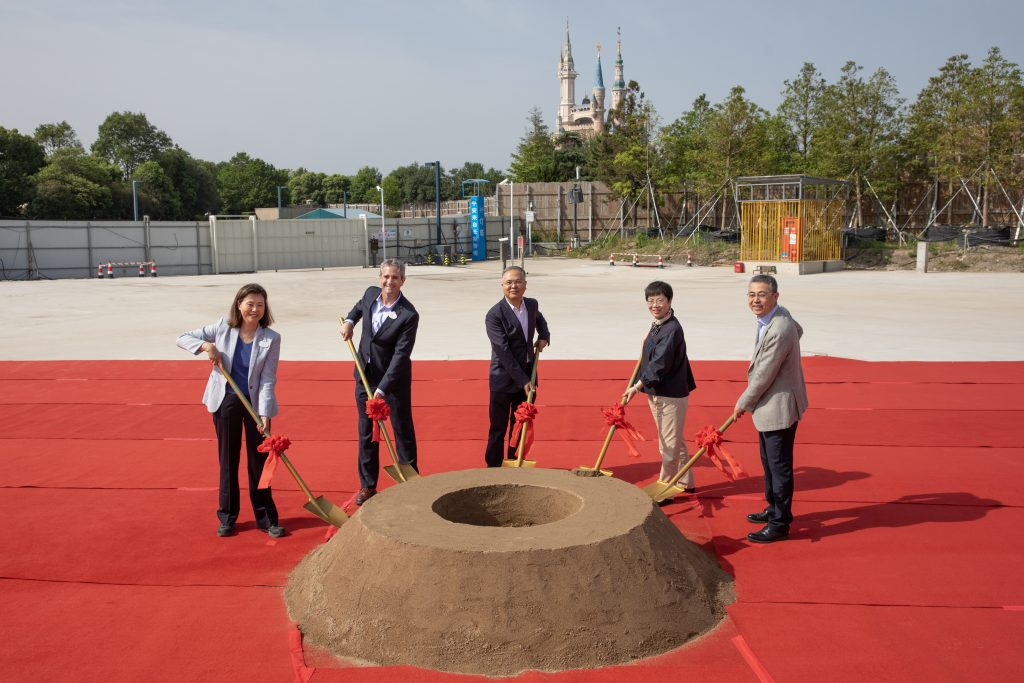 上海迪士尼度假区以扩建项目建设里程碑和全新乐园体验庆祝中国旅游日