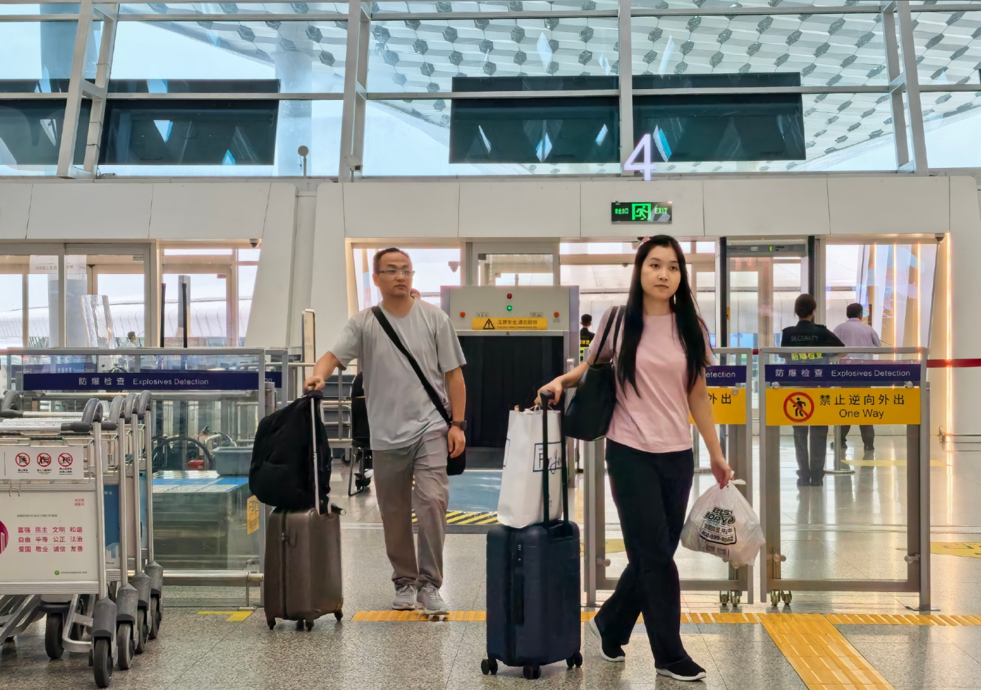深圳机场：自9月24日20时起恢复航班运