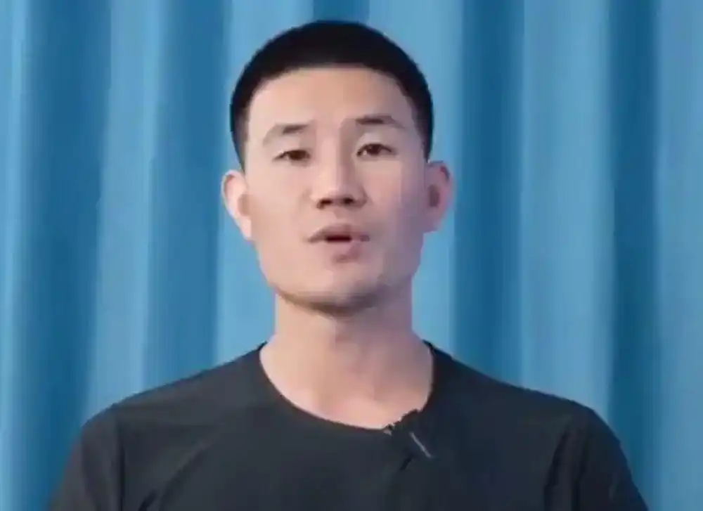 “嘎子哥”谢孟伟再被限制高消费