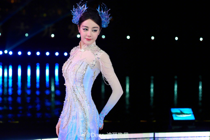 迪丽热巴发文:我们一切都好,请放心